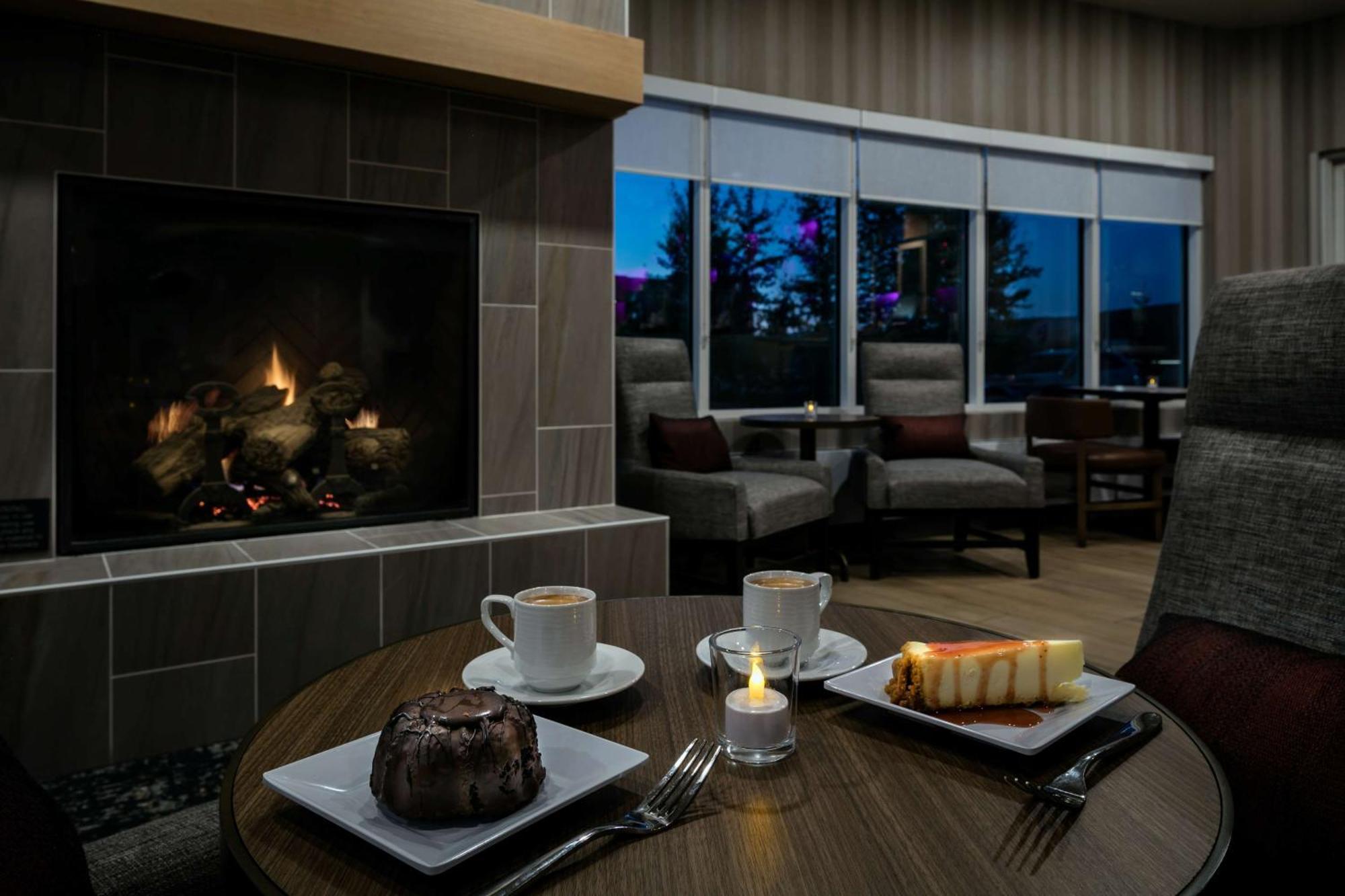 Hyatt Place Fairbanks Exterior photo